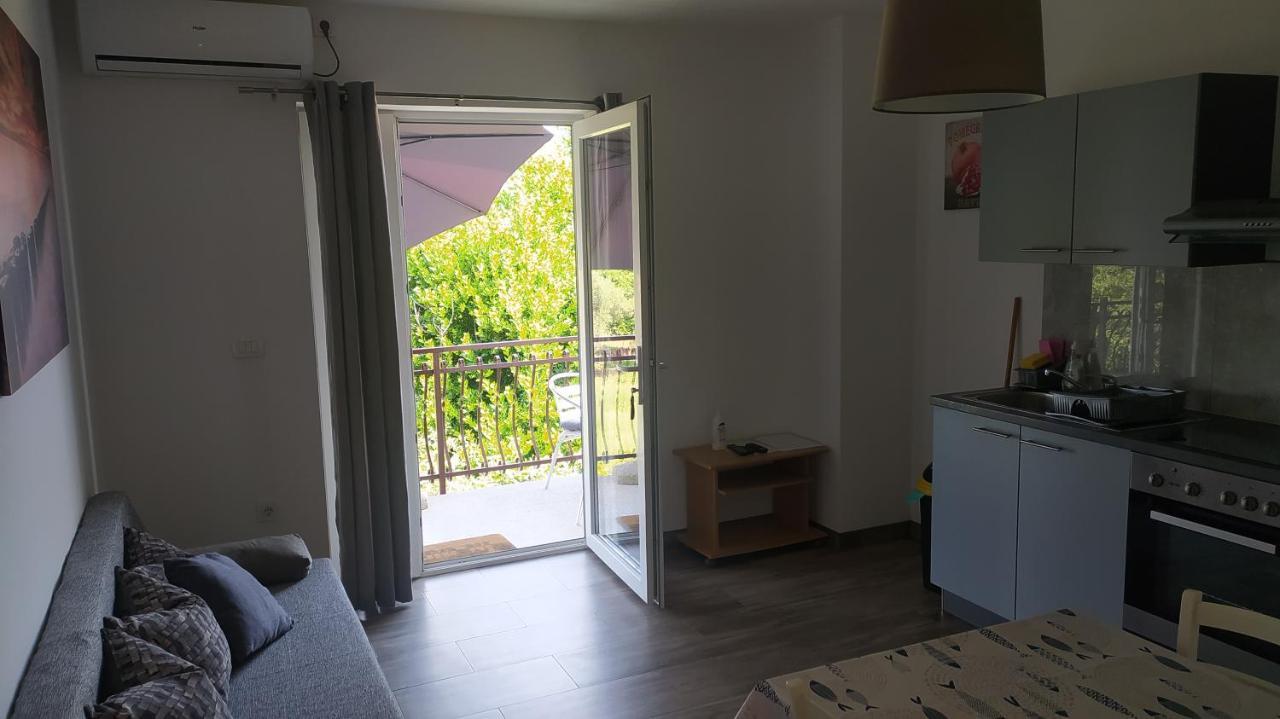 Apartman Greta Sukošan Bagian luar foto