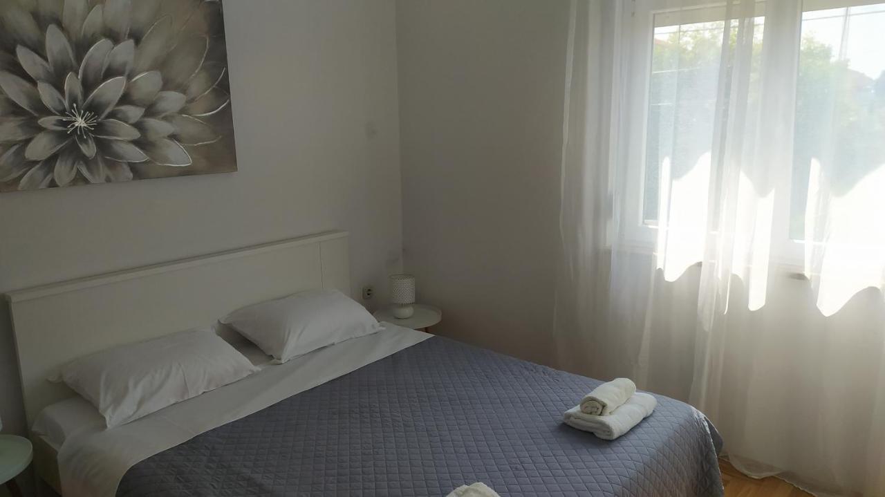 Apartman Greta Sukošan Bagian luar foto