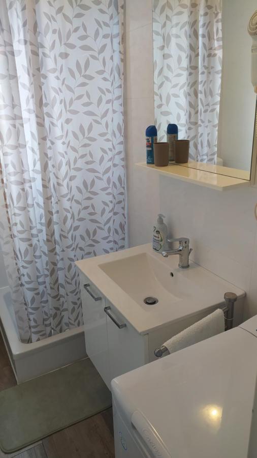 Apartman Greta Sukošan Bagian luar foto
