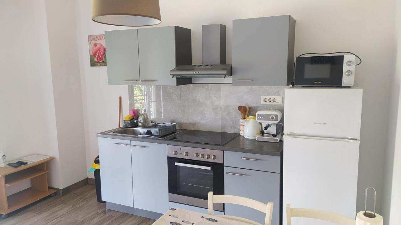 Apartman Greta Sukošan Bagian luar foto