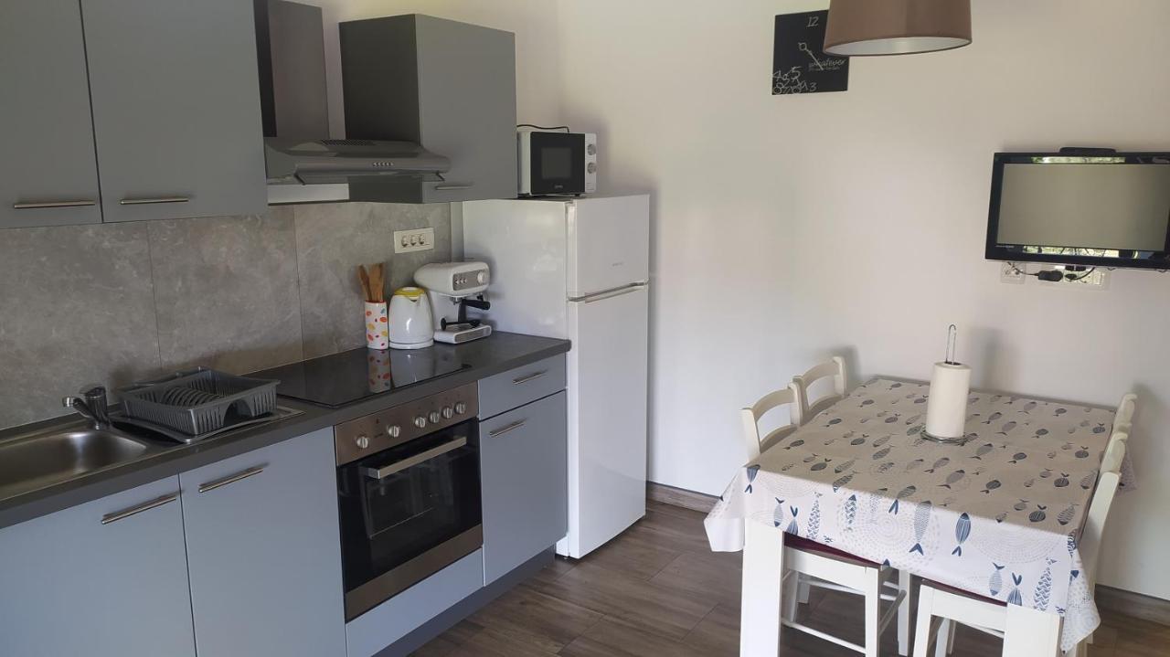 Apartman Greta Sukošan Bagian luar foto