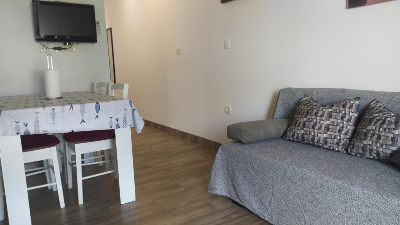 Apartman Greta Sukošan Bagian luar foto